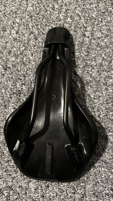 Scott Syncross Siodełko 130 mm