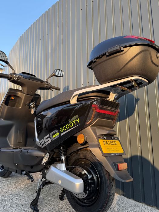 Scooter Elétrica Demop Raider Scooty 72V20Ah - NOVA