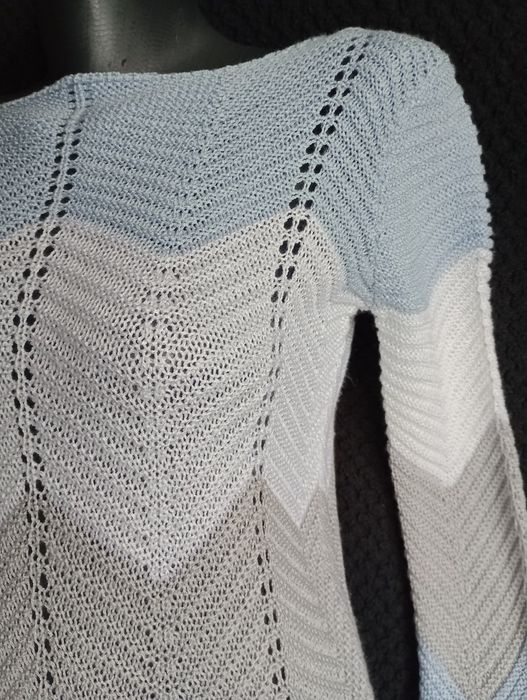 Uroczy sweterek ażurowy