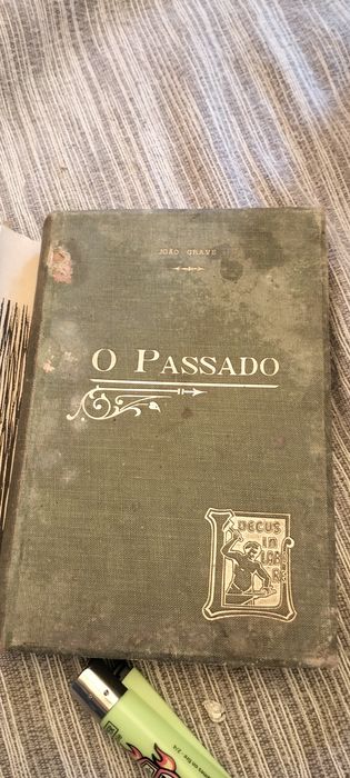 Livros muito antigos