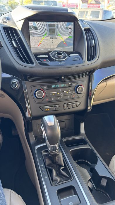 Ford Escape Форд Ескейп TITANIUM 2019 р 2,0 бенз 4WD 8АКПП 48 т.км.