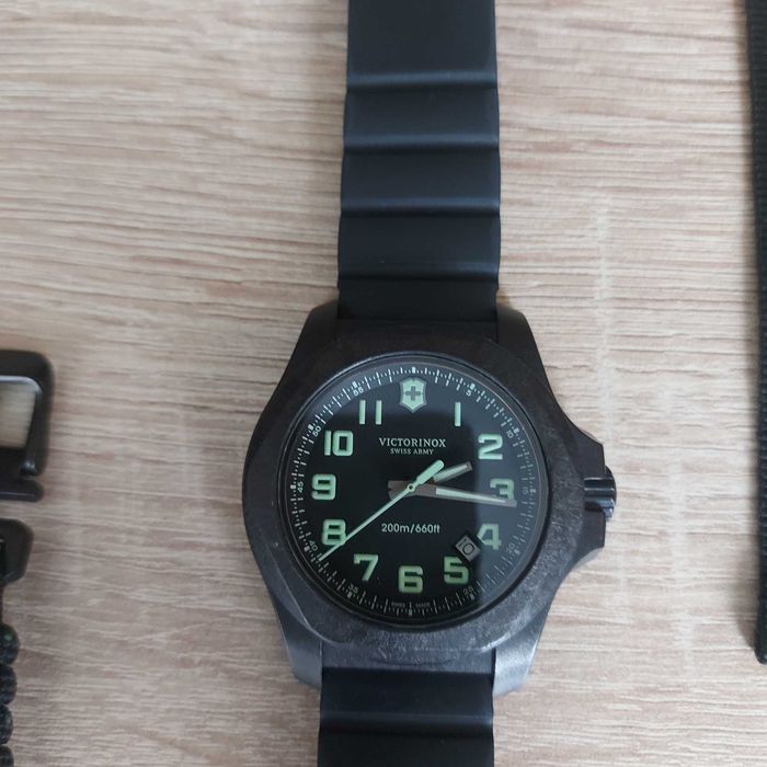 Zegarek Victorinox Inox carbon