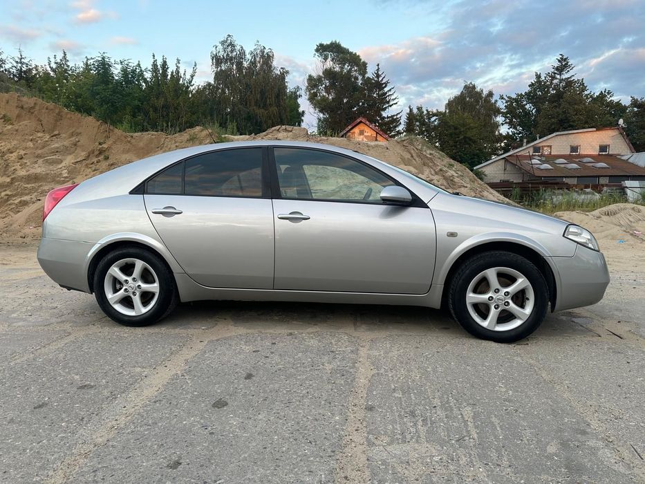 Nissan Primera P12