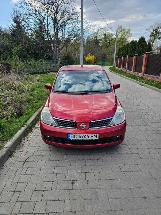 Nissan Tiida 2008 року