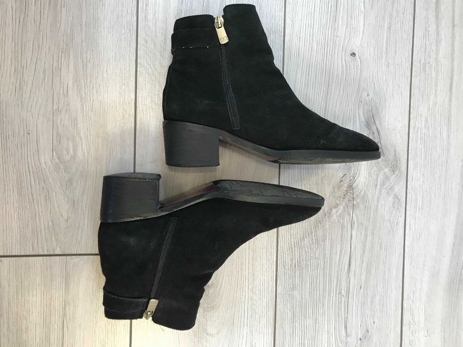 Skórzane botki Tommy Hilfiger Monogram Block-Heel rozm. 38