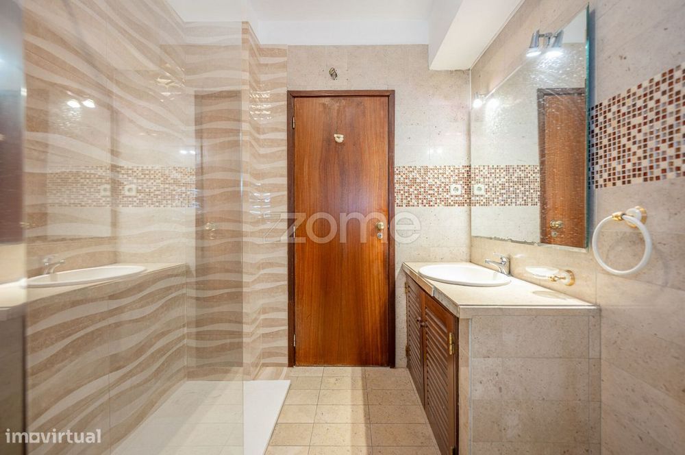 Apartamento T3 Recuado com Terraço em Águas Santas na Maia