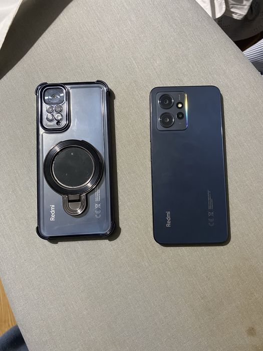 Dois telemoveis xiaumi note 11 e 12