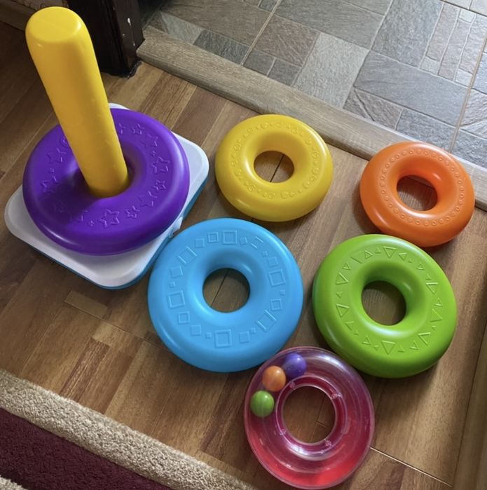 Продам дитячі іграшки у відмінному стані