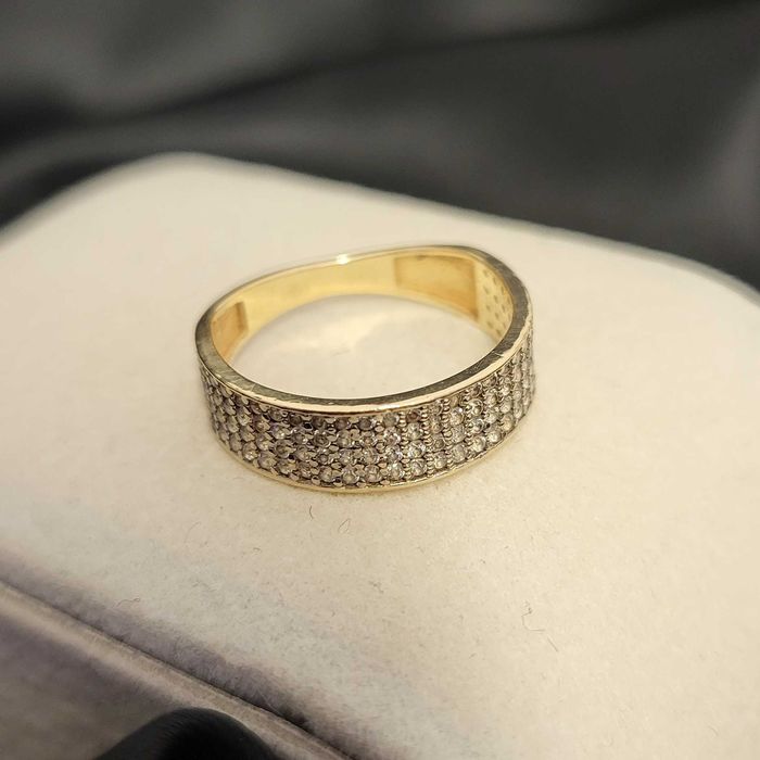 Złoty pierścionek z cyrkoniami  pr 585