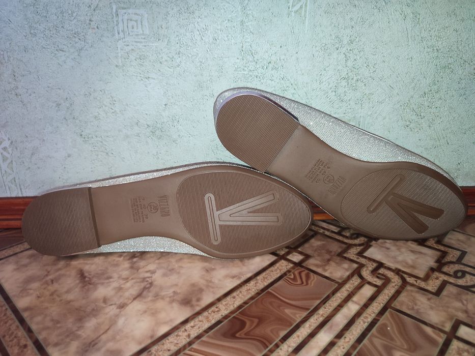 Оригинал новые балетки босоножки туфли Bellissimo