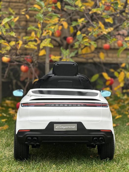 Дитяча машинка Porsche Cayenne — електромобіль для дітей