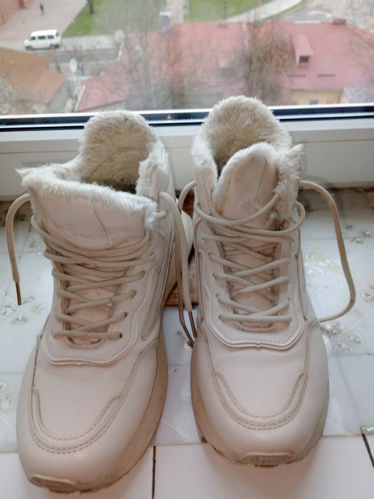 Зимние кроссовки женские еко-кожа 39-40 р