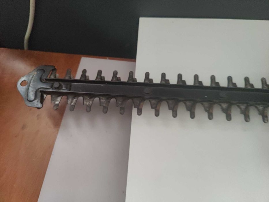 maquina cortar arbustos com bateria parkside