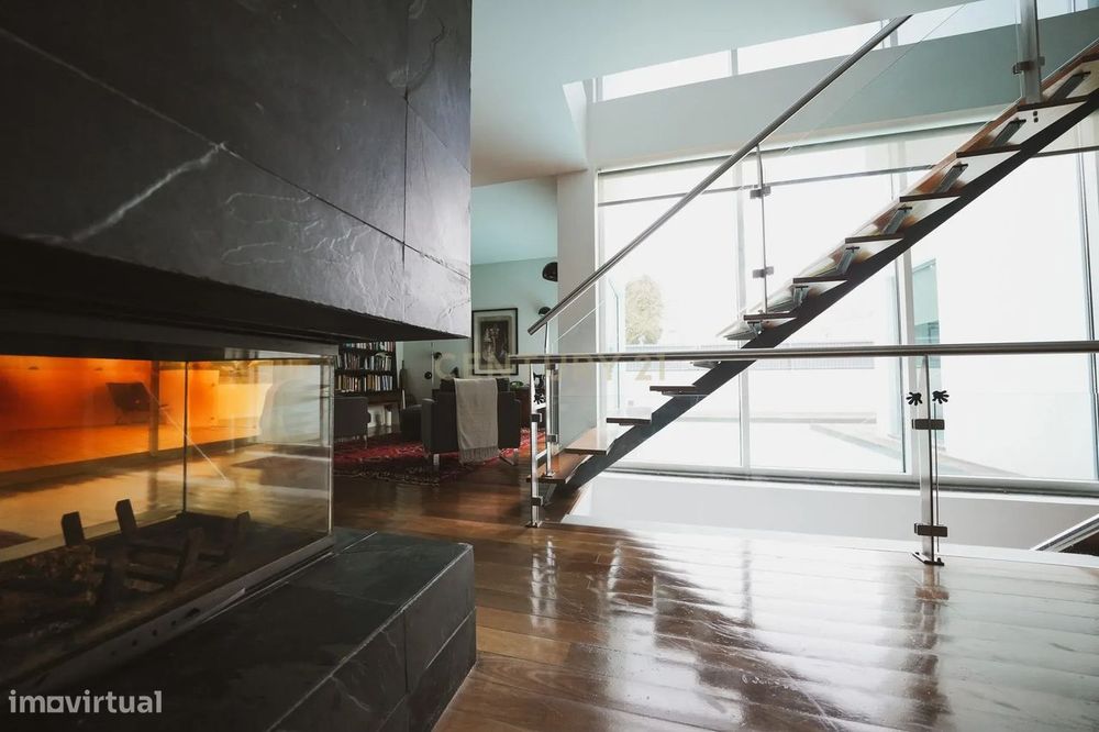 Luxuosa Moradia T4 em Alcochete, Setúbal com Piscina