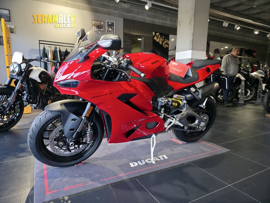 Ducati Panigale V2 2026