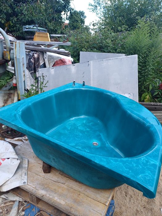 Wanna z marmuru 148cm x 148cm