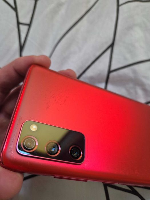 Samsung Galaxy S20 FE 5G 6/128 GB – Bardzo dobry stan