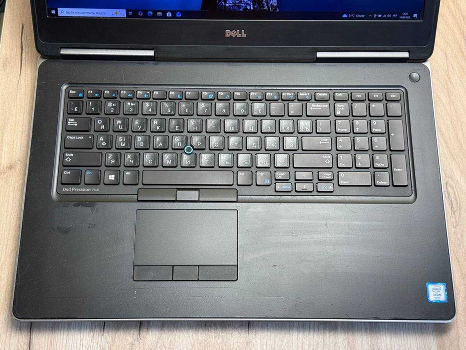 Игровой Dell Precision 7710 17,3 FHD ips i7/16/ssd256/NVIDIA 4GB