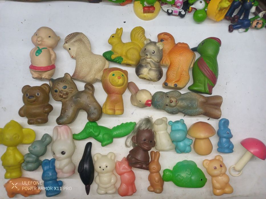 Солдатики пластмасові