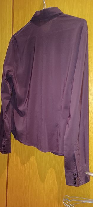 Camisa M, cor beringela da Mango