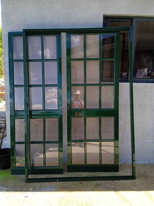 Vendo portal e janelas aluminio usadas em ótimo estado