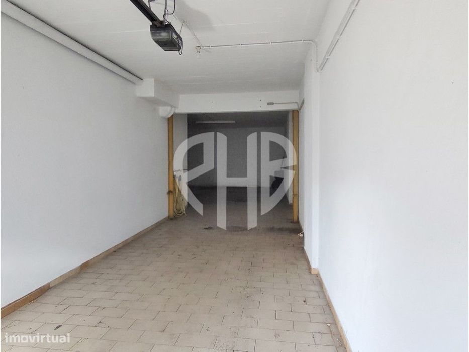 Garagem Independente à Venda - 91m² | Queluz/Belas