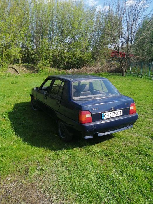 Автомобіль заз 1102  славута