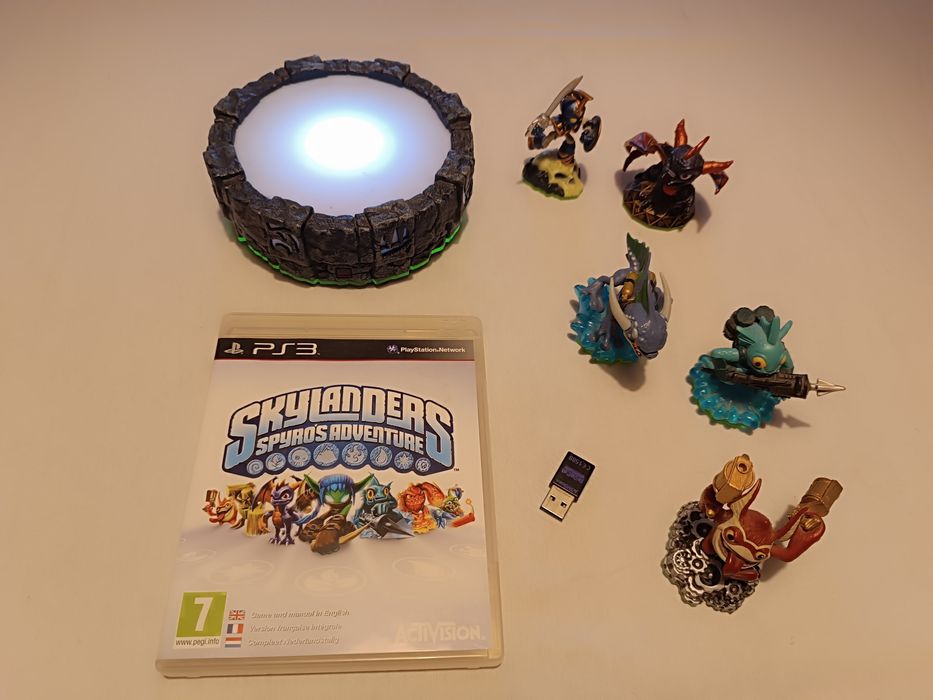 Jogo Skylanders Portal Figuras e Adaptador. PlayStation 3