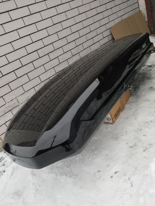 Thule Motion XT Alpine Black Glossy бокс на крышу авто.