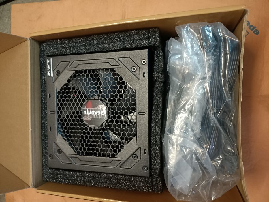 Zasilacz Gigabyte 850w