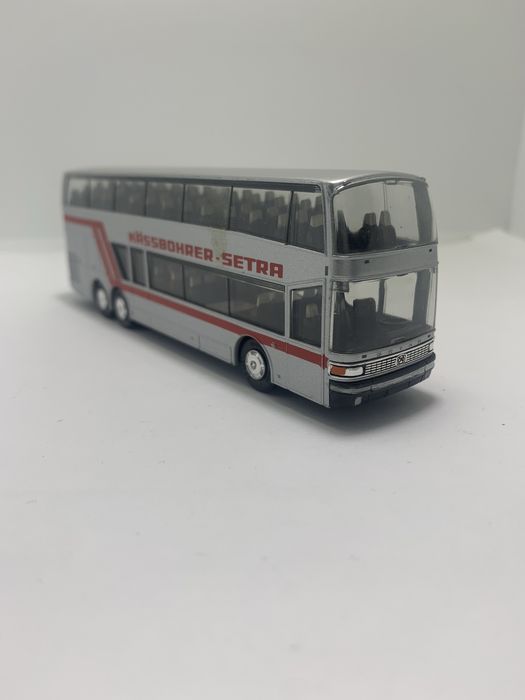 Setra S 228 DT da Herpa escala 1/87