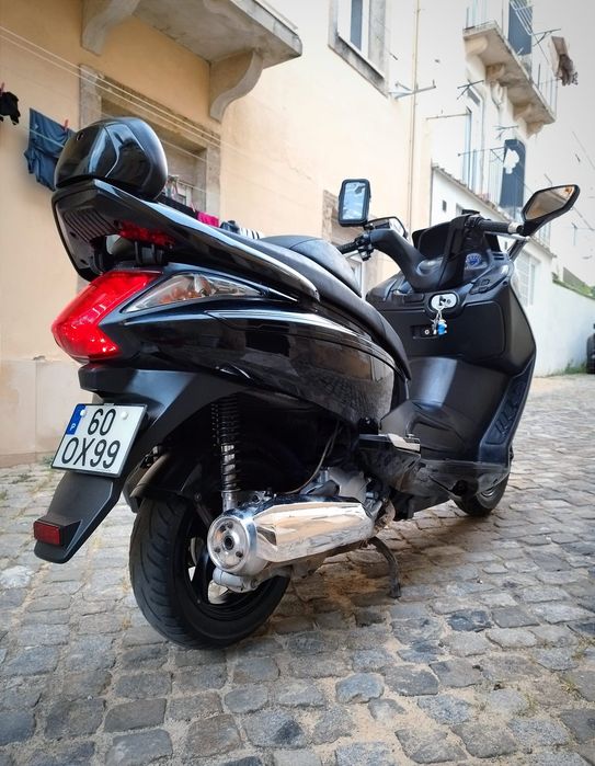 Vendo Sym GTS EVO 125 ( como nova )