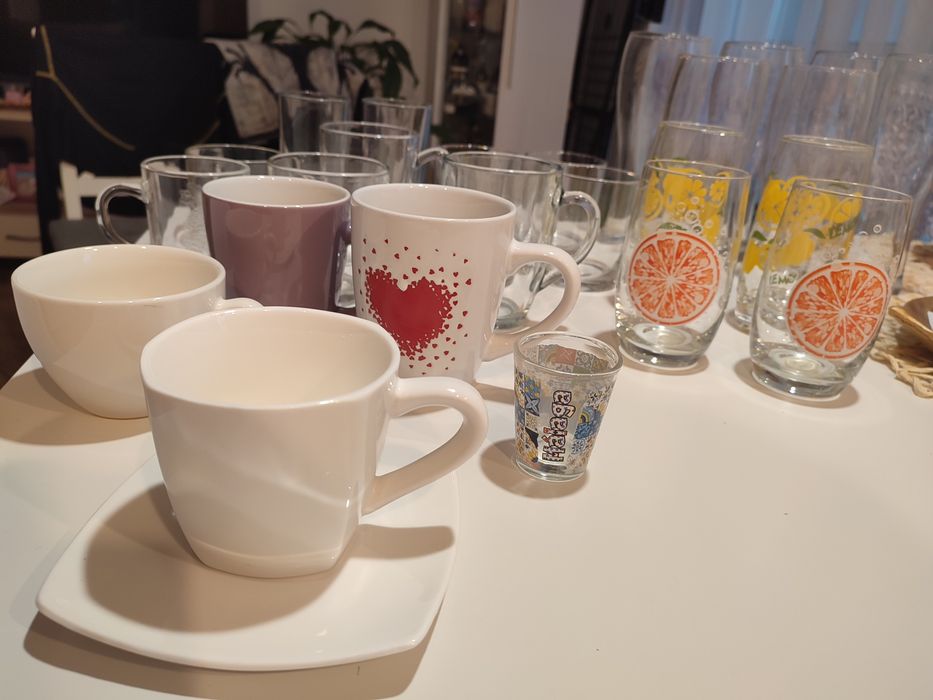 Szklanki, kubki zestaw 30 elementow