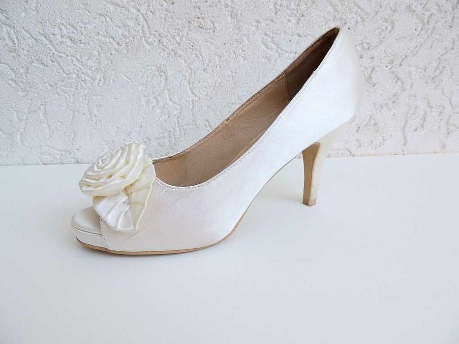 Eleganckie czółenka "BIANCO" roz 39