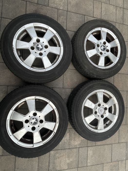 Sprzedam komplet  kół  letnich