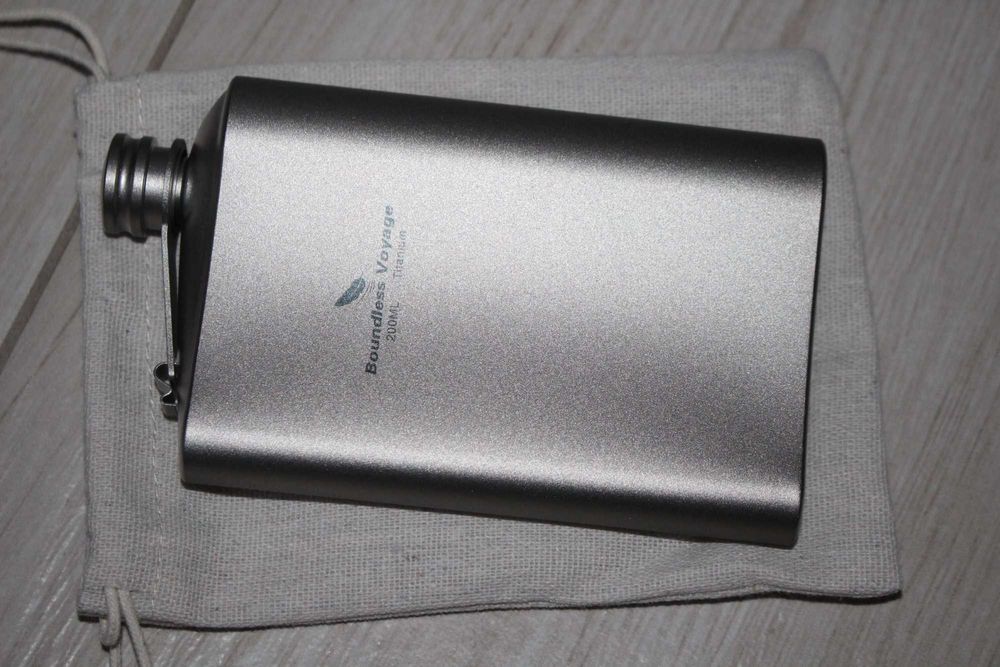 Подарункова фляга титанова для алкоголю пляшка з титану міцших напоїхв