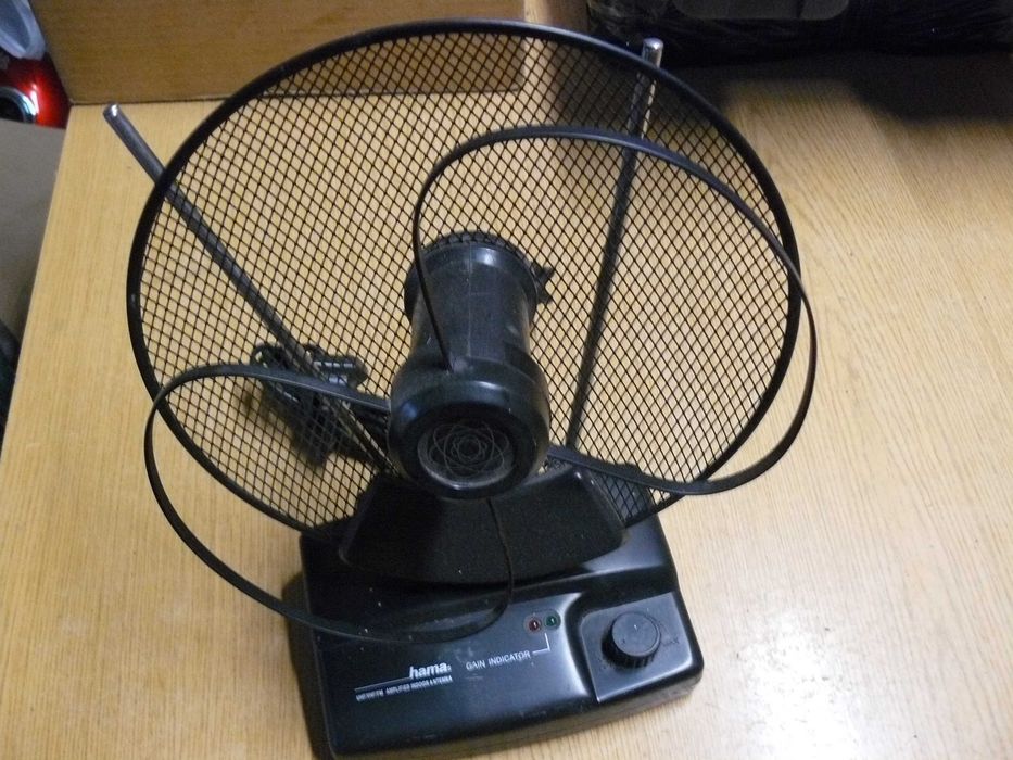 Antena przenośna do TV naziemnej ze wzmacniaczem różne
