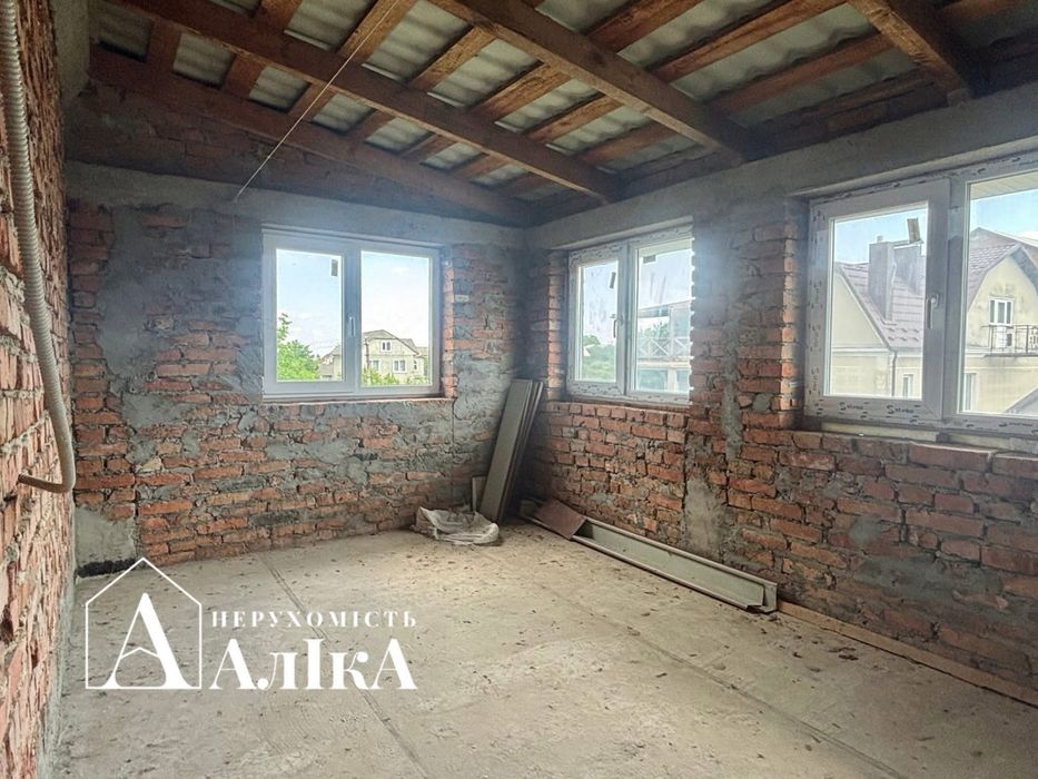 Продам великий будинок