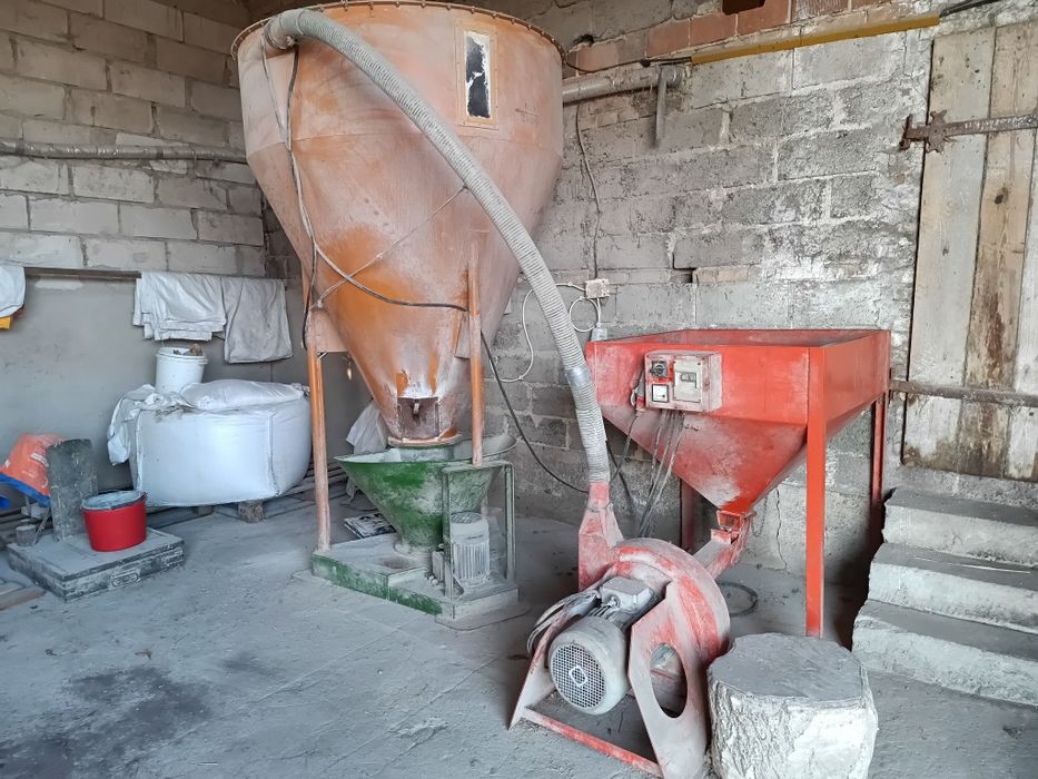 Mieszalnik + śrutownik.