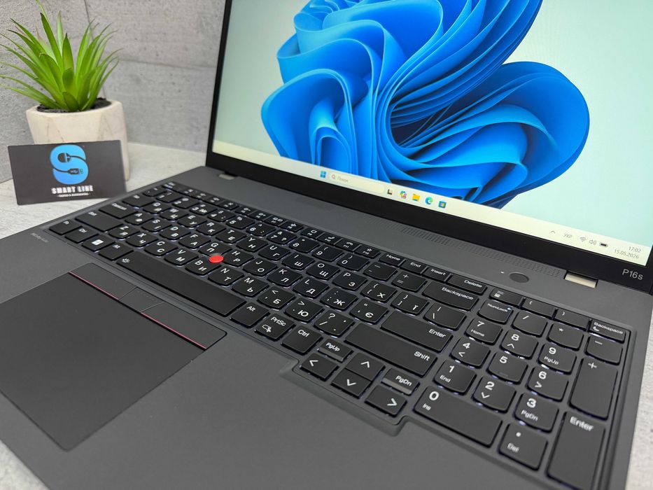 Стильний ноутбук Lenovo P16s gen2/i5-1340p/16gb ddr5/512gb ssd/16"