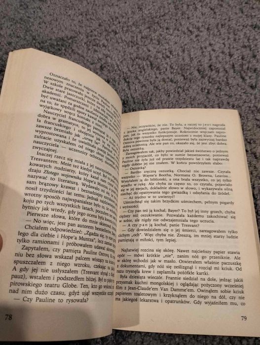 Całując Ul - Jonathan Carroll