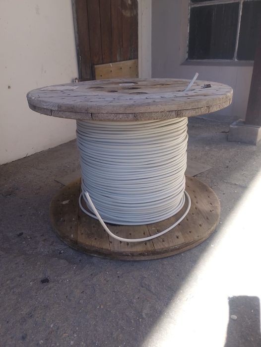 Sprzedam kabel  ok 200 metrow