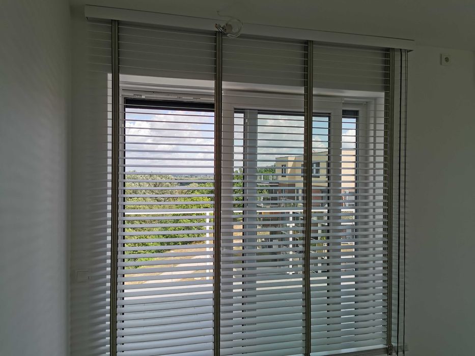 Dwie duże żaluzje bambusowe białe ANWIS 215 x 270 cm & 185 x 270 cm.