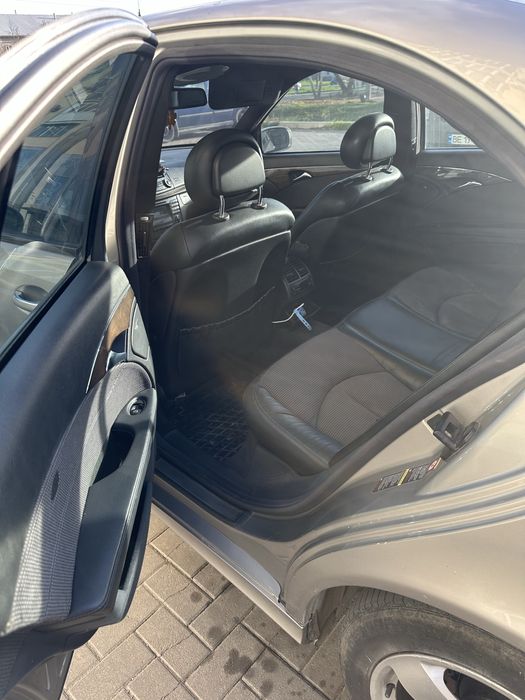 Продам w211   2.7