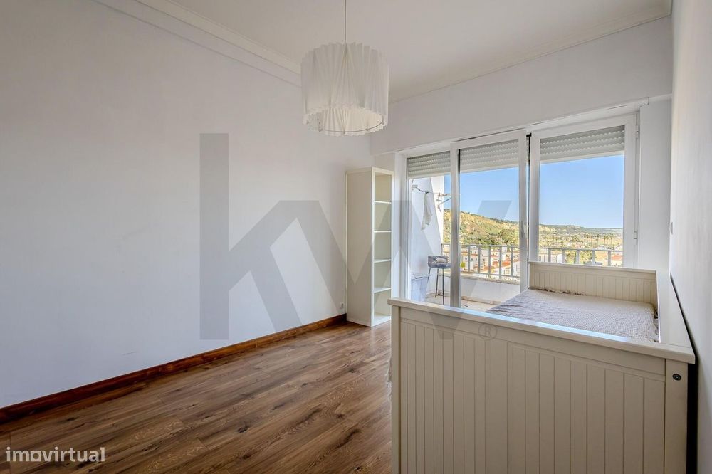 Apartamento T2 com Terraço e Vista Mar | Santo António da Caparica