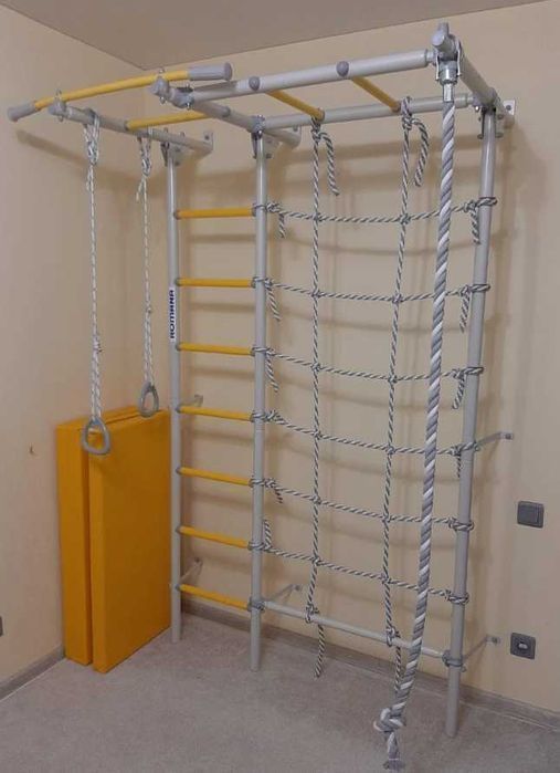 Drabinka gimnastyczna z drążkiem Kometa Next 5 siatka wspinaczkowa