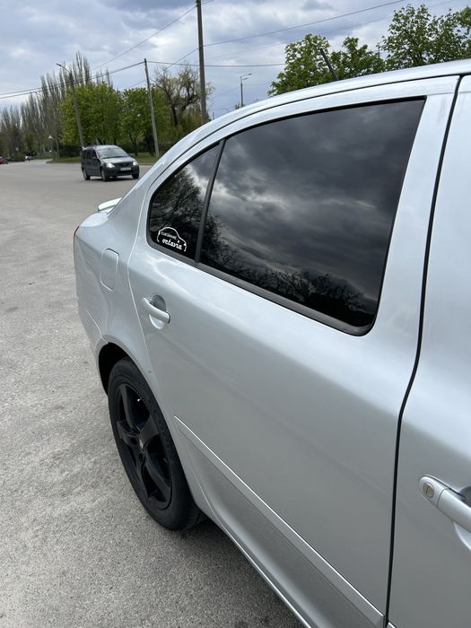 Skoda Octavia A5 2011 года, рестайлинг, 1.6 mpi, газ/бензин!