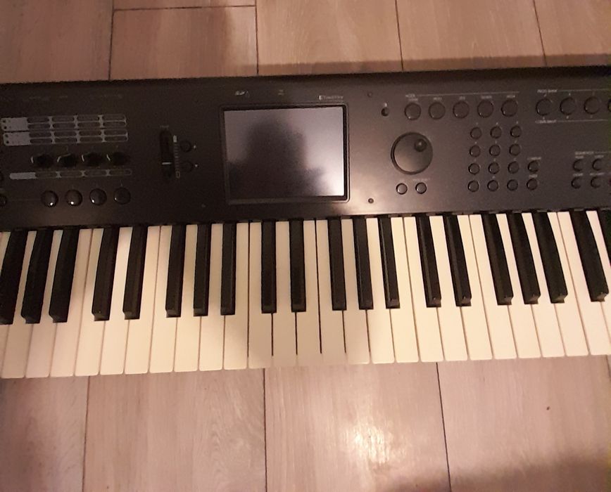 Продається KORG M50 Корг м50