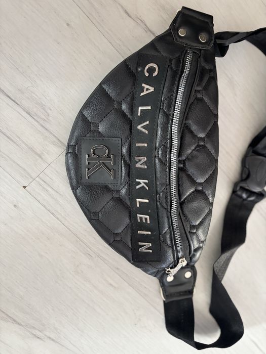 Nowa nerka Calvin Klein