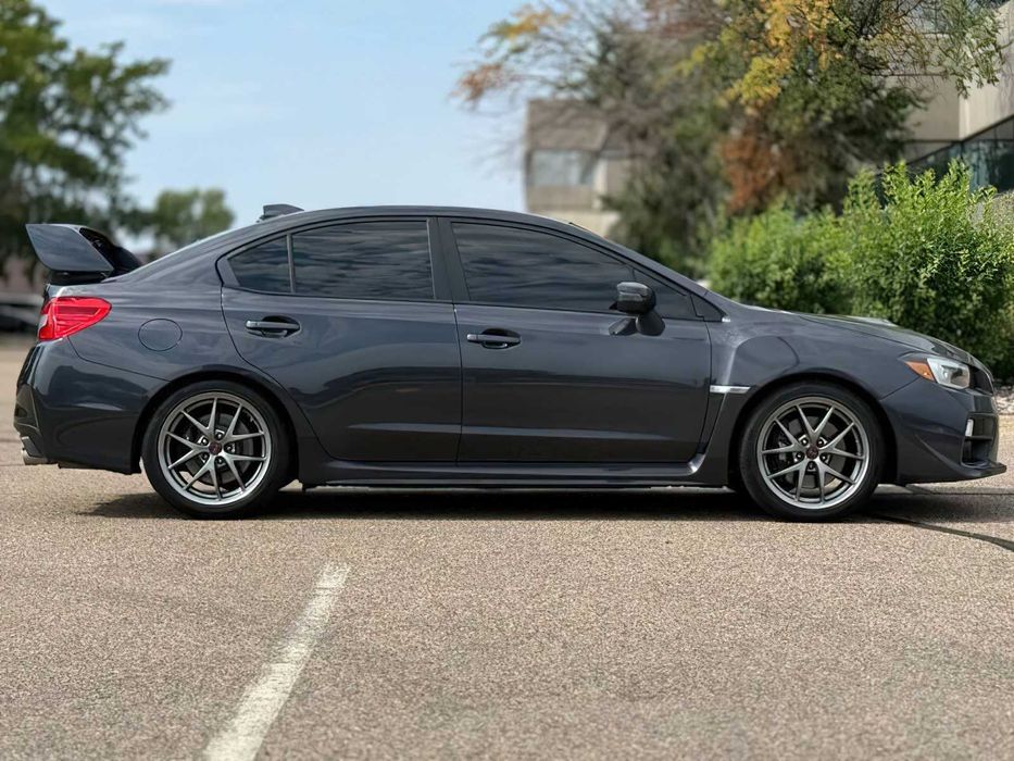 Subaru WRX STI Limited      2017